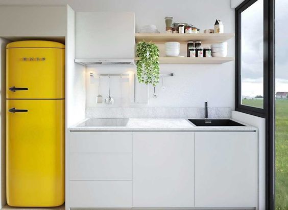 Desain kombinasi kitchen set dengan jendela. Sumber : pinterest.com